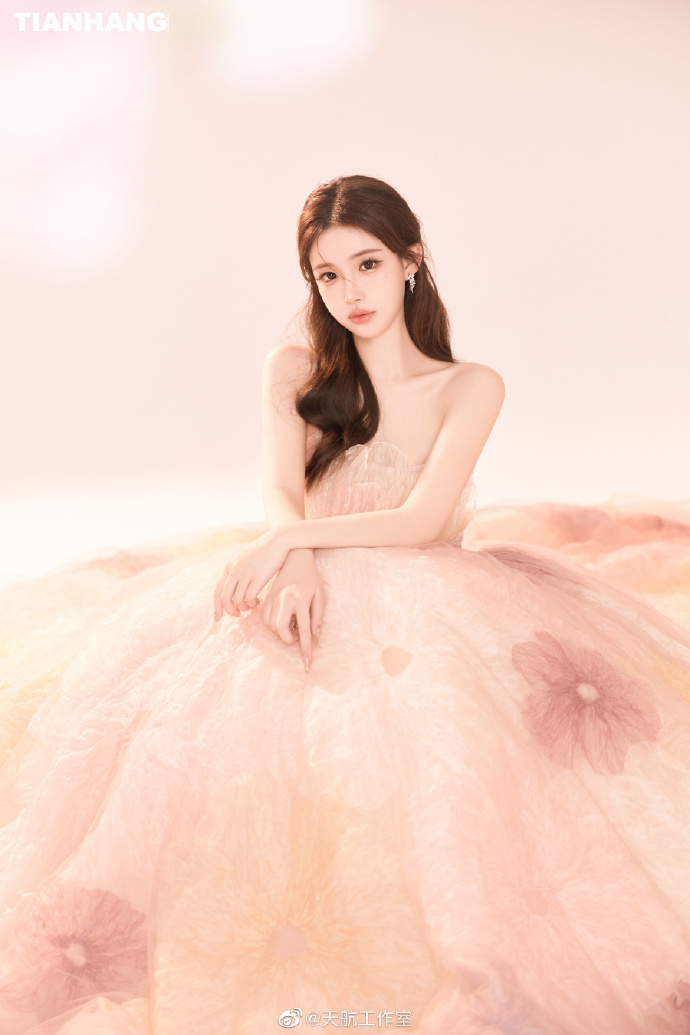 《小芳》结局揭晓：三好评如潮，一火，但她差评连连